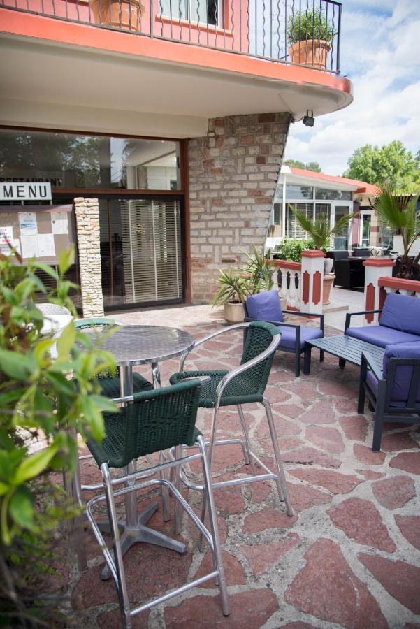 Hôtel restaurant Mon Auberge Lunel  Exterior foto
